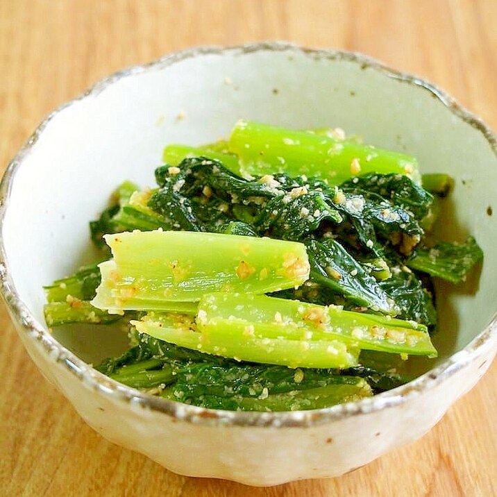 レンジで簡単!シンプル小松菜のごま和え♪